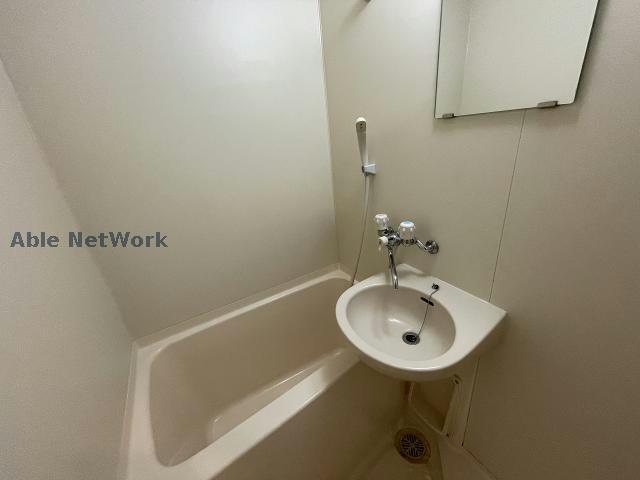 バス・シャワールーム　※同物件別部屋