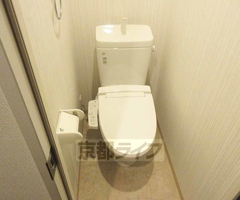 トイレ　ウォシュレットついています