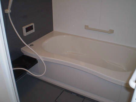 バス・シャワールーム　追い焚き機能付きバス