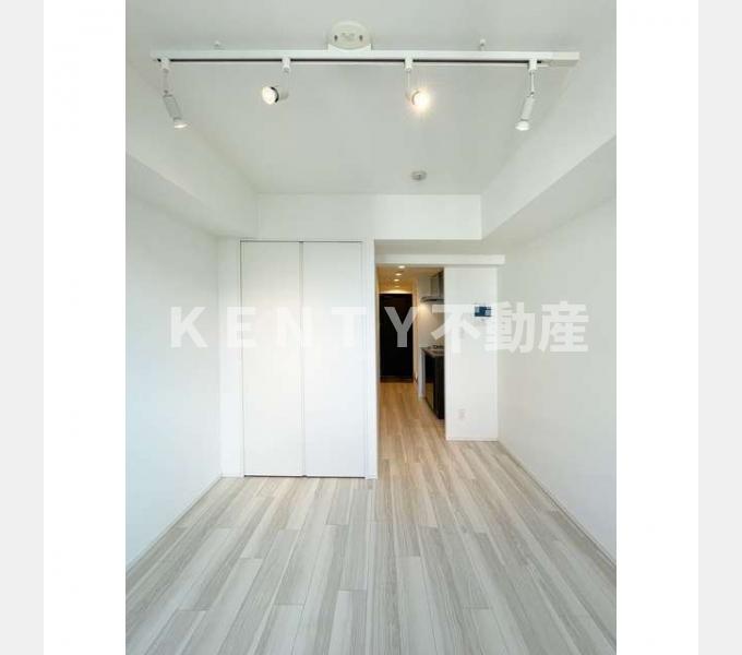 居室・リビング　こちらの居間で趣味の時間をお楽しみください