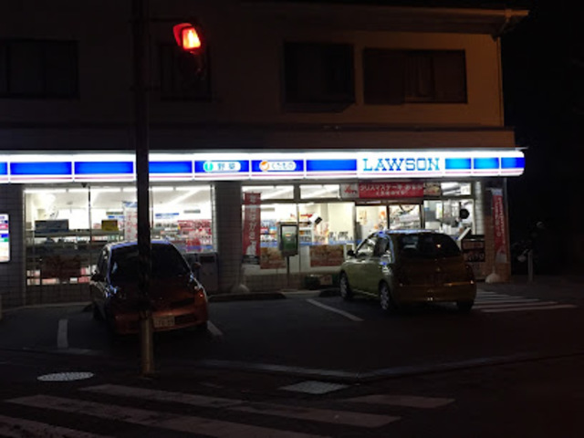 コンビニ　ローソン麻生細山店（コンビニ）まで581m