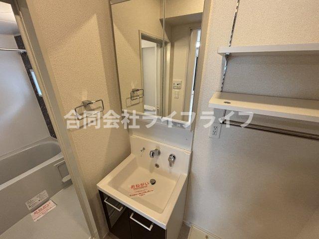 洗面設備　広い洗面スペース