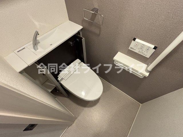 トイレ　落ち着いたトイレです