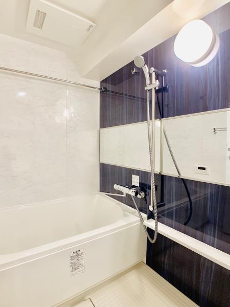 バス・シャワールーム　ゆったり過ごせるお風呂です