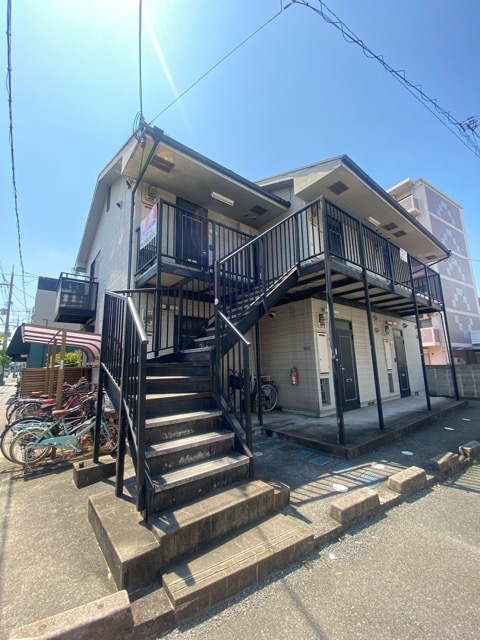 建物外観　駅徒歩圏内の駅近物件です☆