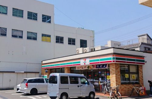 コンビニ　セブン-イレブン 横浜浦島町店（コンビニ）まで381m