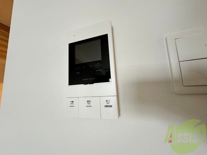 セキュリティ　ＴＶモニター付インターホンです。来客者の顔が見えるので安心！