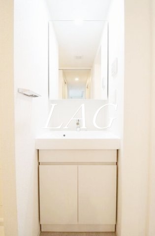 洗面設備　独立洗面台です。