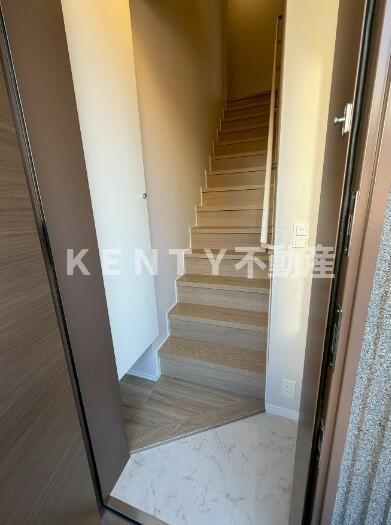 玄関　落ち着いた玄関です