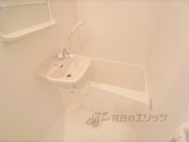 バス・シャワールーム　バス