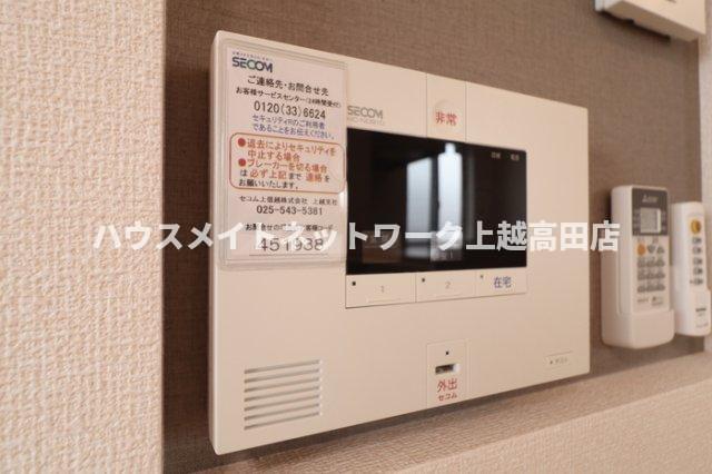 セキュリティ　モニターホン（参考同型301号室室内写真）