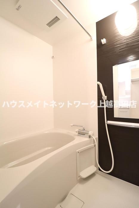 バス・シャワールーム　追焚機能付（参考同型301号室室内写真）