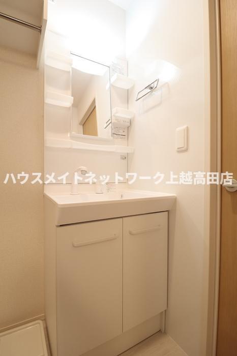 洗面設備　洗髪洗面化粧台（参考同型301号室室内写真）