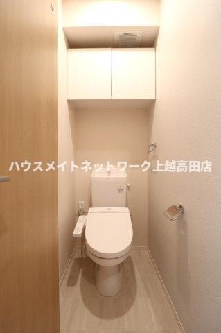 トイレ　温水洗浄暖房便座（参考同型301号室室内写真）