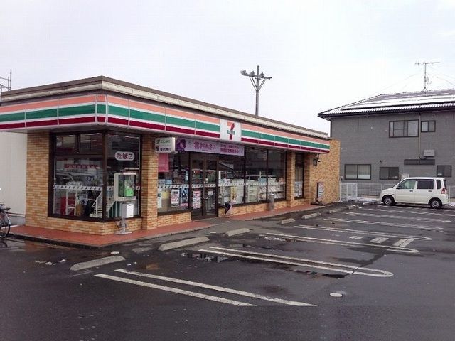 コンビニ　セブンイレブン福島八島田店（コンビニ）まで700m