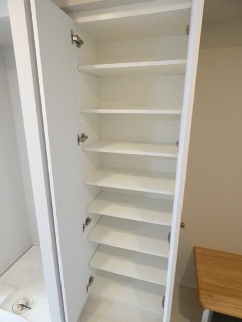 収納　シューズボックス