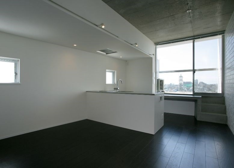 居室・リビング　別号室参考写真