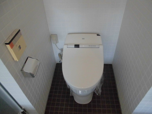 トイレ　別号室参考写真