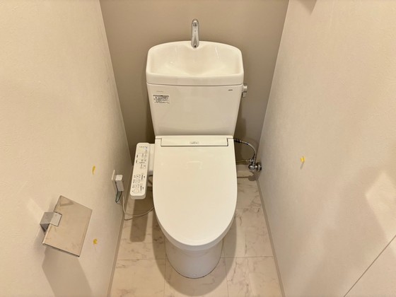 トイレ　※別部屋の写真です