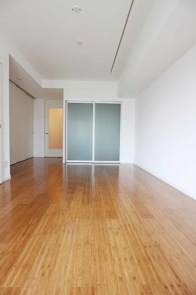 居室・リビング　別号室参考写真