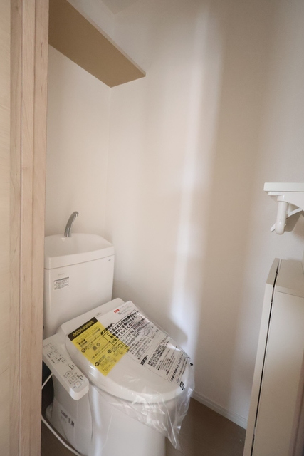 トイレ　温水洗浄便座