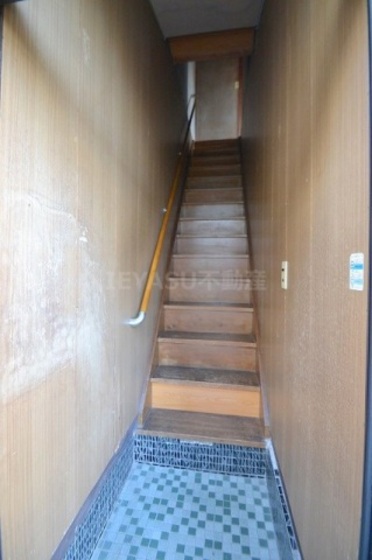 玄関　※別部屋の写真です