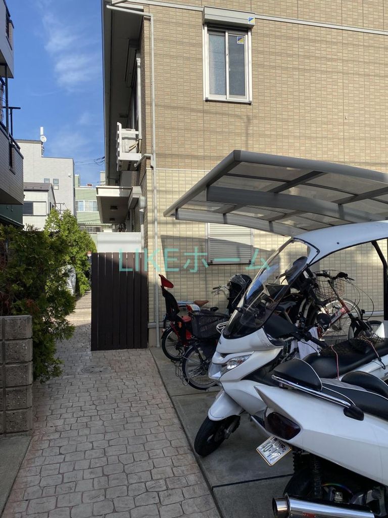 駐車場　駐車場