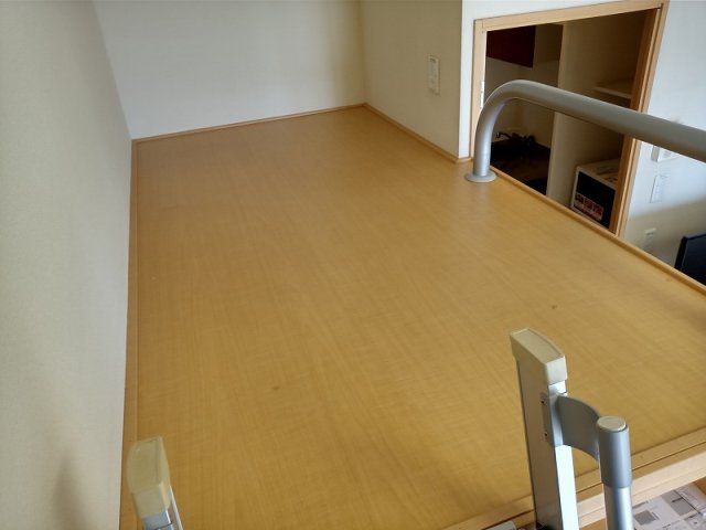 その他部屋・スペース　ベッドの下は大型収納スペース