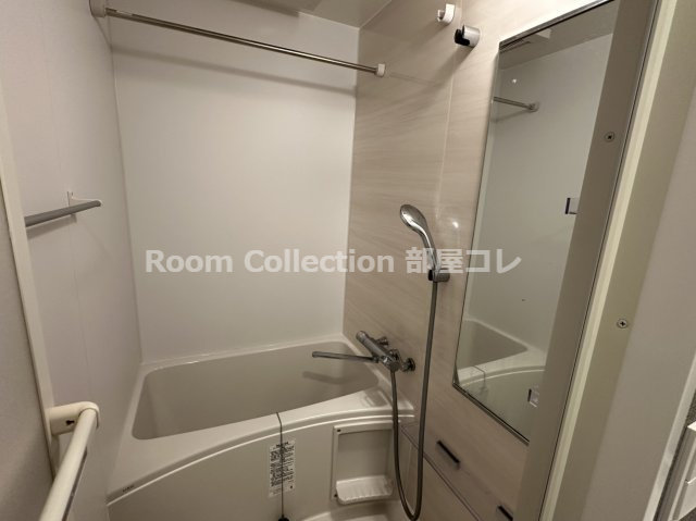 バス・シャワールーム　※同物件他部屋写真 反転、色違いの場合有 現況優先
