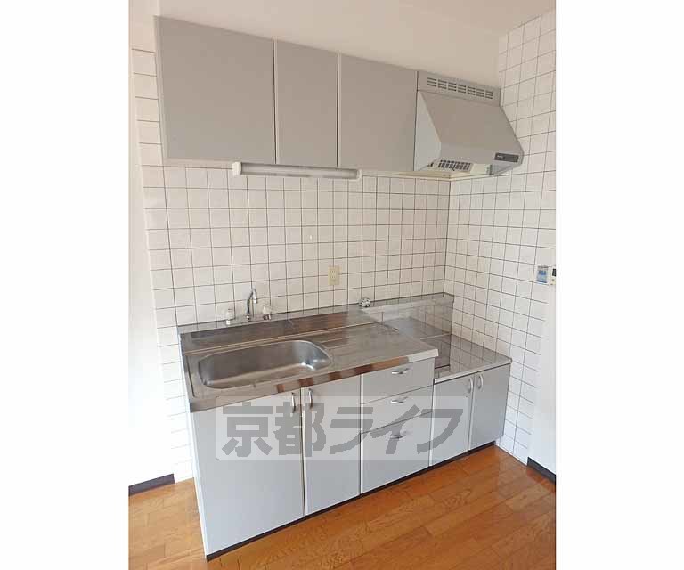 キッチン　収納たっぷりのキッチンです。