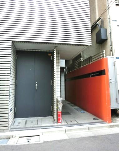 エントランス　清潔なエントランスです♪