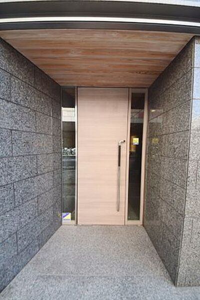 エントランス　角部屋です