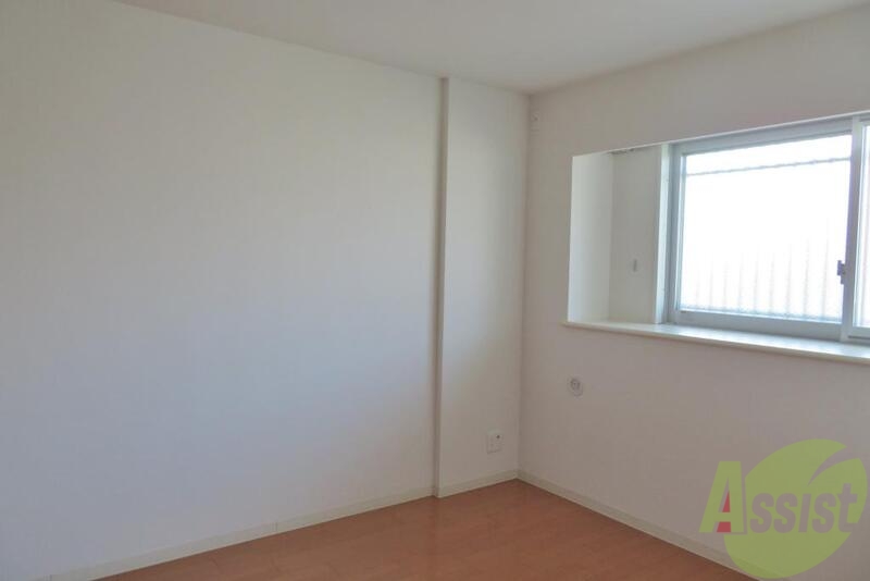 その他部屋・スペース　各お部屋に窓がありますので明るくて通気性もいい感じ、