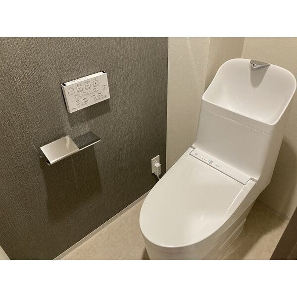 トイレ　SK RESIDENCES SHINSAIBASHI　トイレ