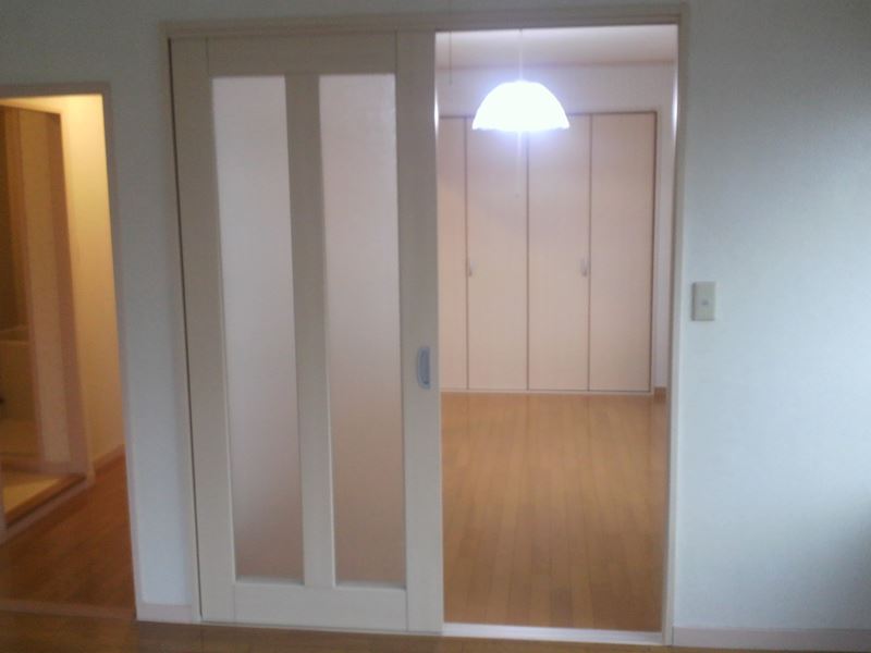 その他部屋・スペース　明るい色調の室内です