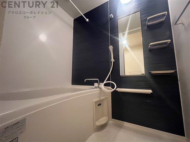 バス・シャワールーム　浴室乾燥・追い炊き機能付きで便利☆