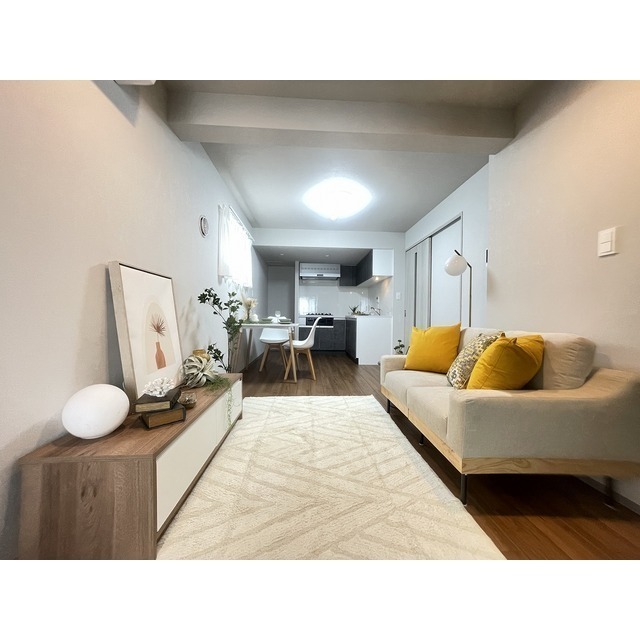 居室・リビング　家具・家電の備え付けはありません