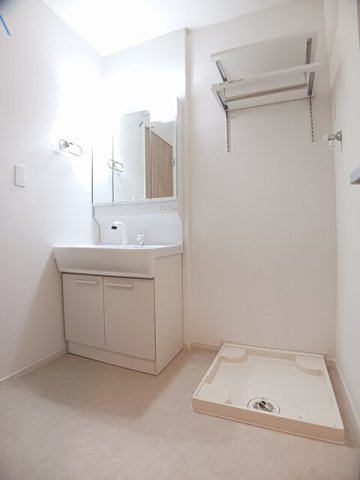 洗面設備　脱衣スペースもあります