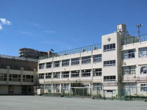 中学校　松沢中学校（中学校）まで1120m