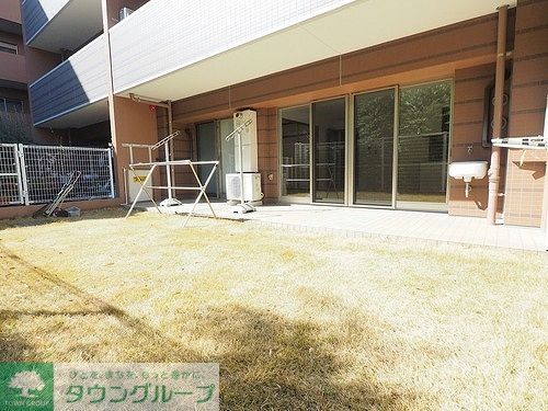 その他設備　南向き専用庭