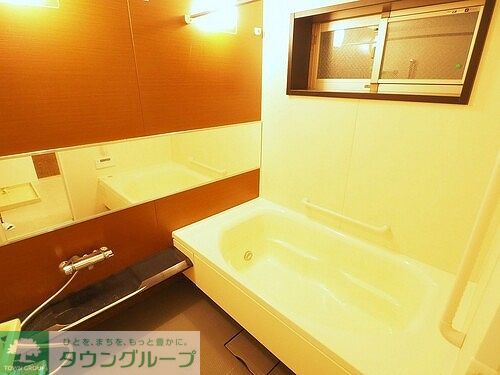 バス・シャワールーム　換気窓付き1620サイズのユニットバス