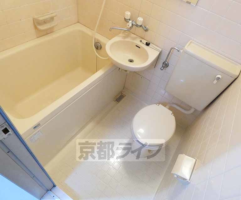 バス・シャワールーム　ユニットバスです