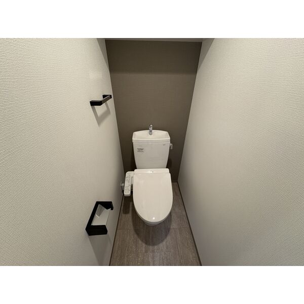 トイレ　※別室の参考写真の為、現況優先です。