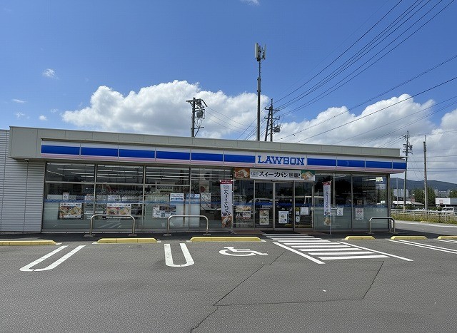 コンビニ　ローソン 長野稲里町田牧店（コンビニ）まで558m