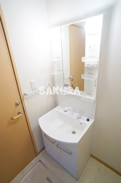 洗面設備　身支度に便利な洗面台♪