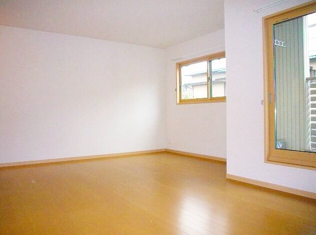 居室・リビング　使いやすい形の為、レイアウトを楽しめます♪