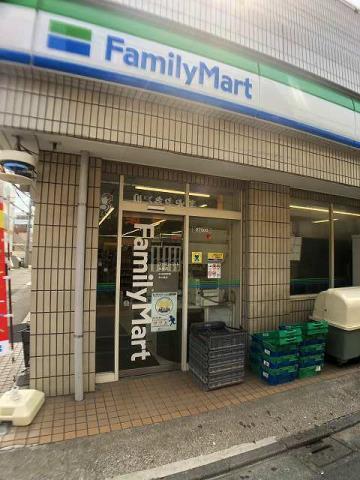 コンビニ　ファミリーマート（コンビニ）まで349m