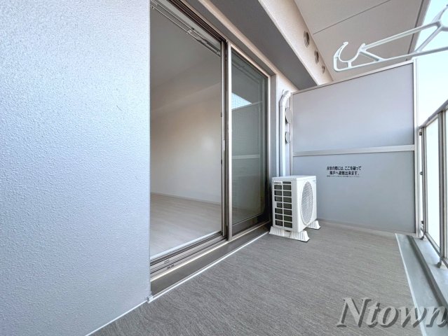 バルコニー　陽当たり良好なバルコニーです