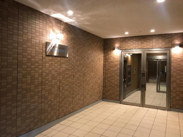 建物外観　外観写真（夜）