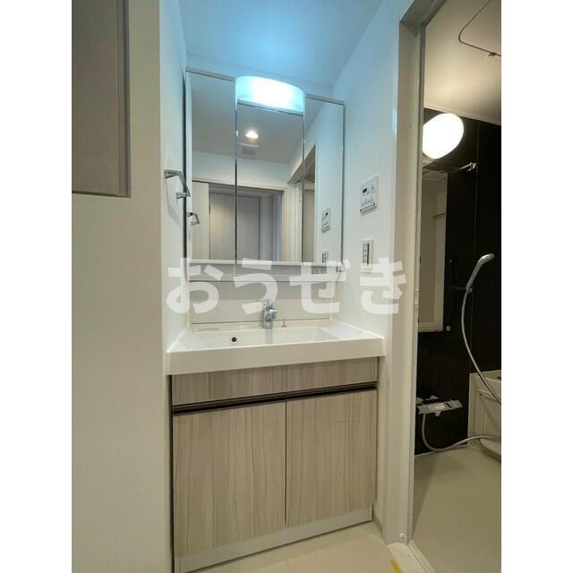 洗面設備　※参考写真（同タイプ・別部屋）